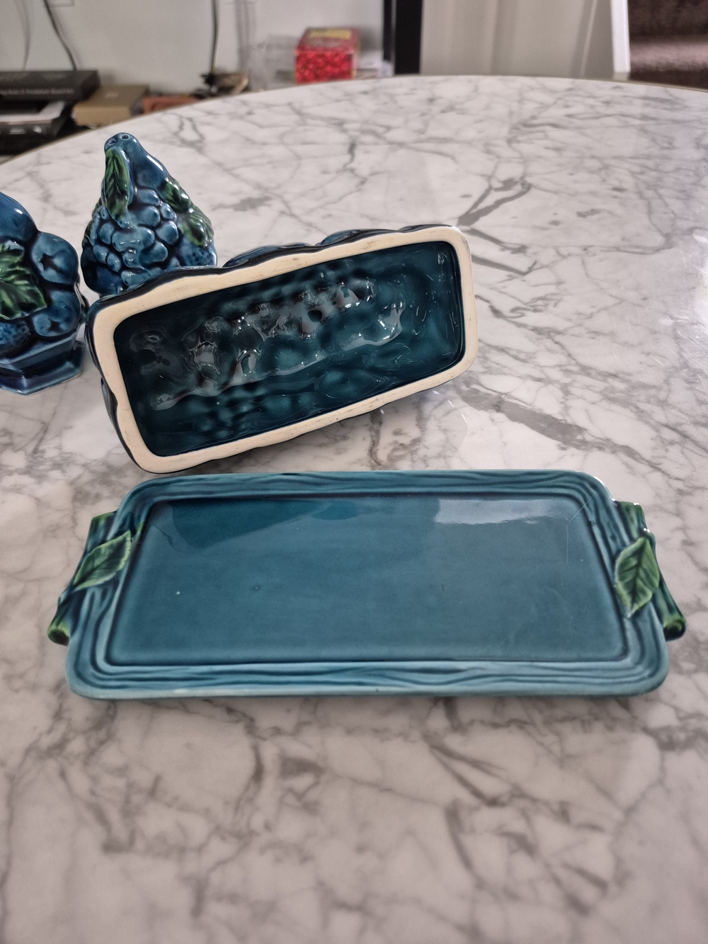 Vintage Inarco Butter Dish And Salt & Pepper Shakers - Picture 4 of 10
